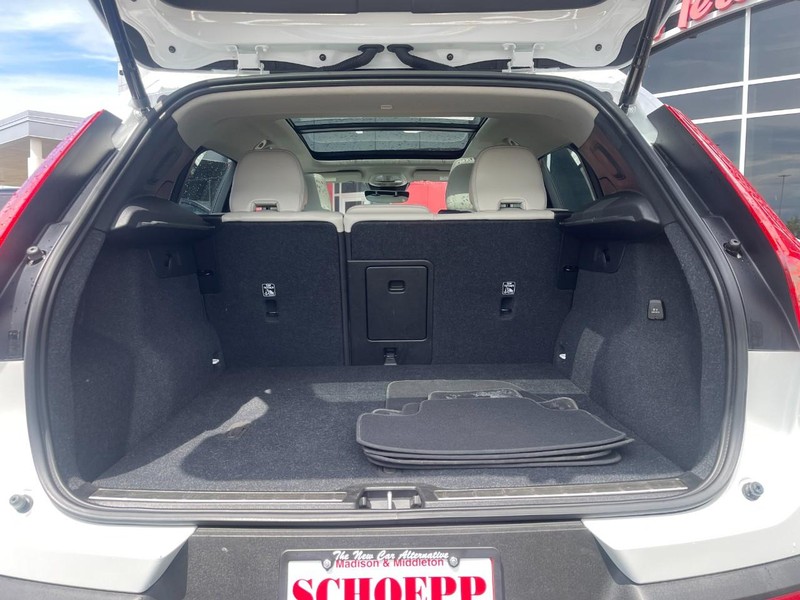 Volvo XC40 Vehicle Image 17