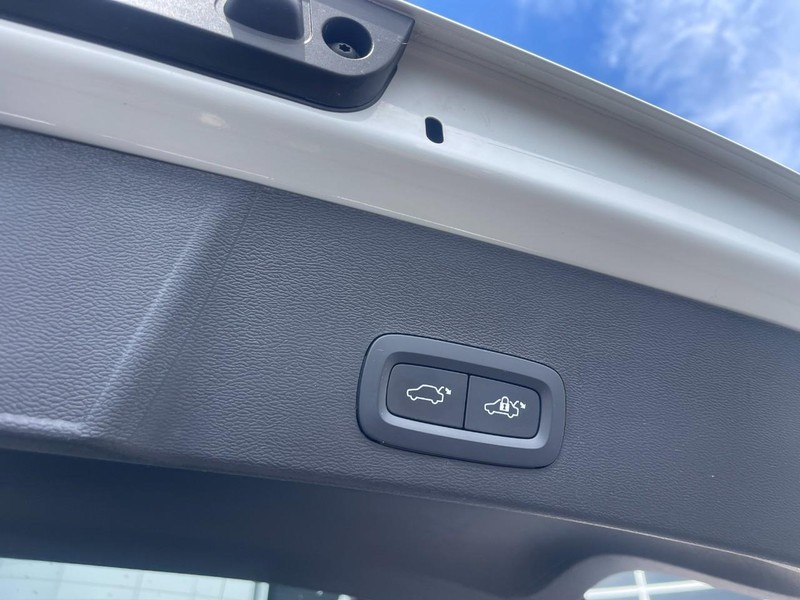 Volvo XC40 Vehicle Image 18