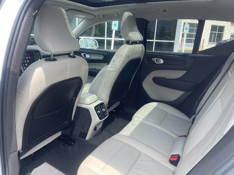 Volvo XC40 Vehicle Image 19
