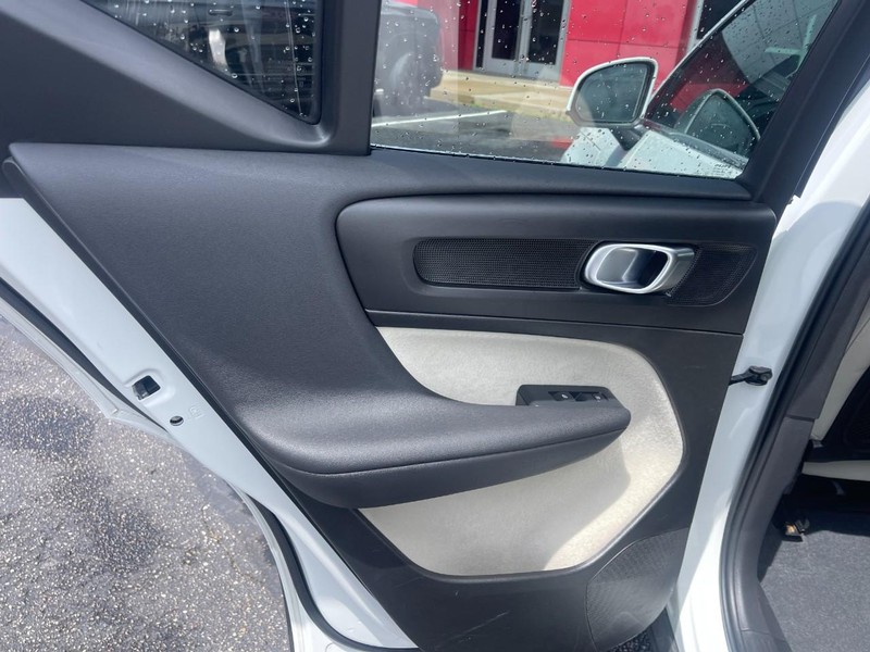 Volvo XC40 Vehicle Image 20