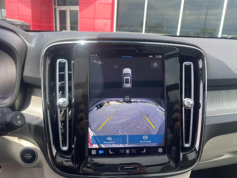 Volvo XC40 Vehicle Image 33