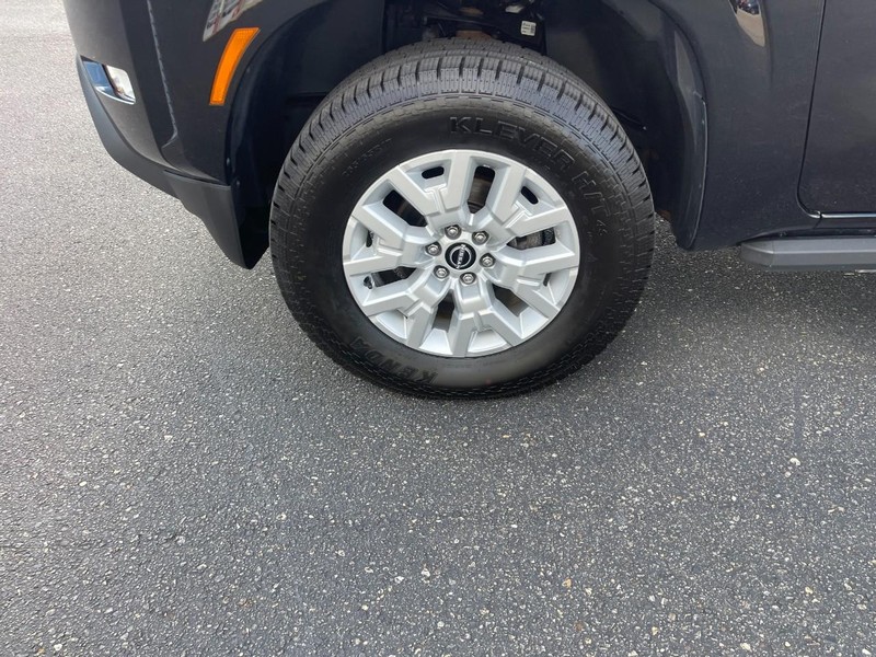Nissan Frontier Vehicle Image 06