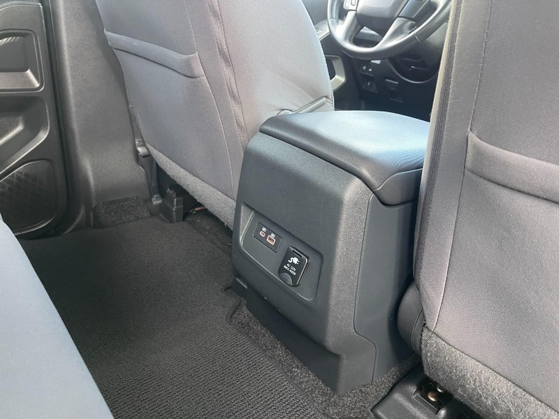 Nissan Frontier Vehicle Image 16