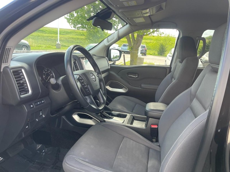 Nissan Frontier Vehicle Image 20