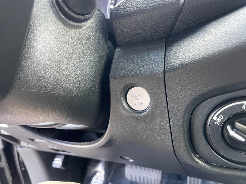 Nissan Frontier Vehicle Image 30