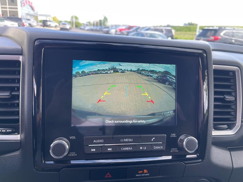 Nissan Frontier Vehicle Image 35