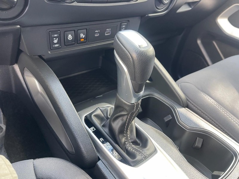 Nissan Frontier Vehicle Image 36
