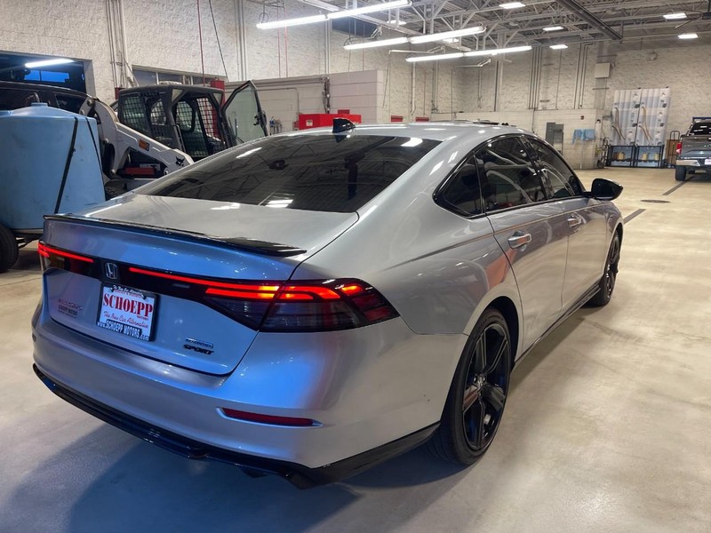 Honda Accord Hybrid Vehicle Image 03