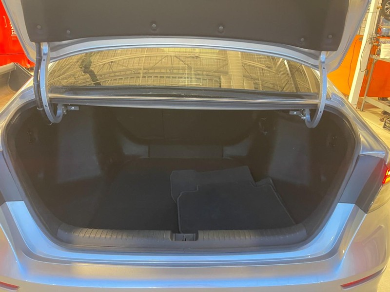 Honda Accord Hybrid Vehicle Image 15
