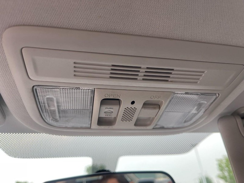 Honda Civic Sedan Vehicle Image 19