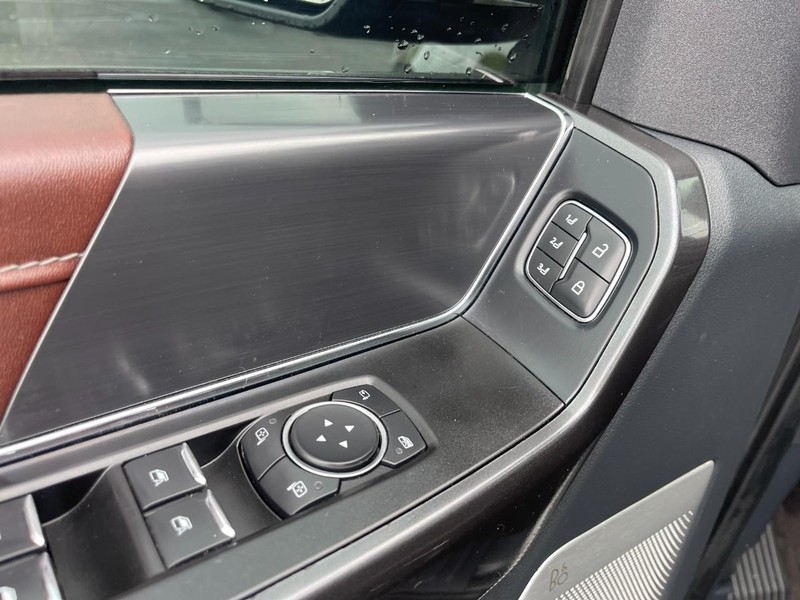 Ford F-150 Vehicle Image 16