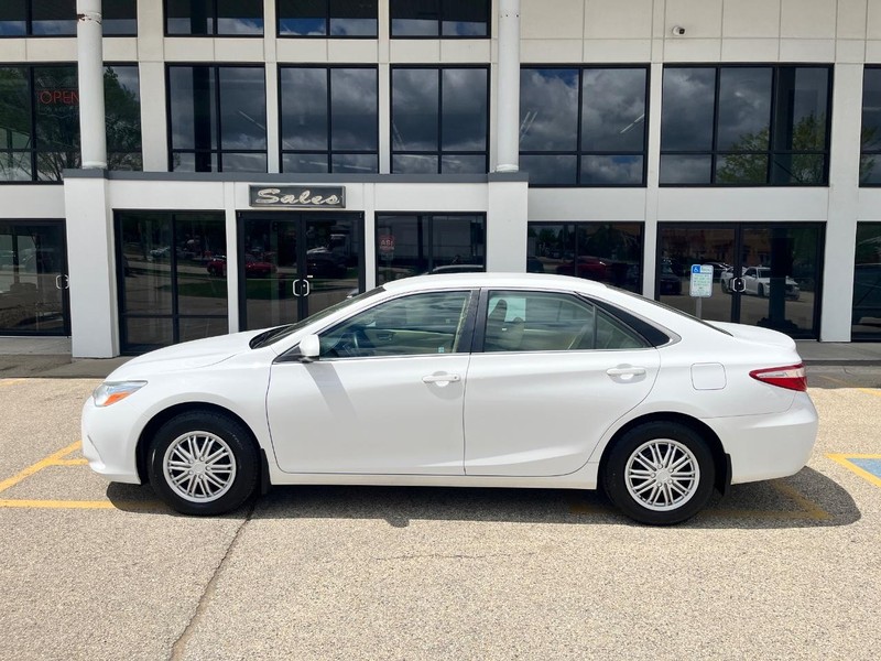 Toyota Camry Vehicle Image 08