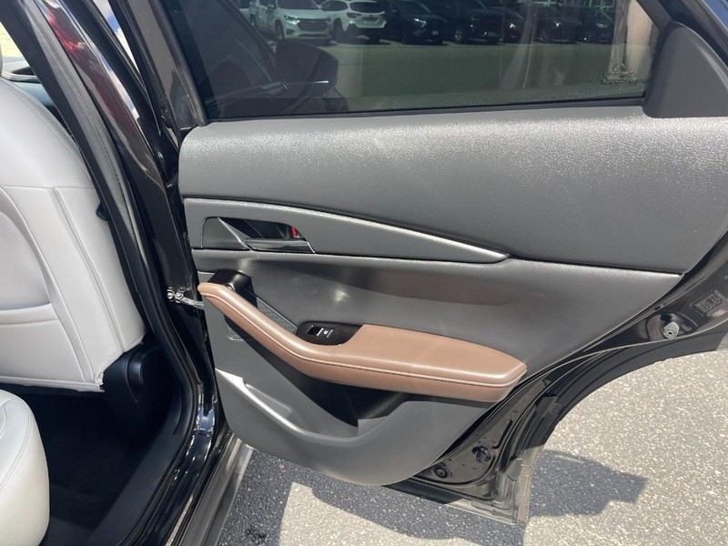 Mazda CX-30 Vehicle Image 15