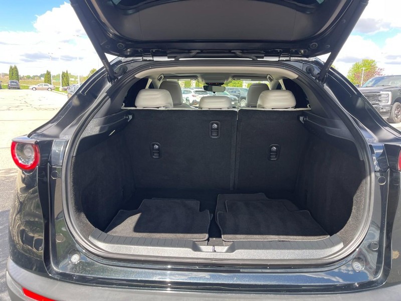 Mazda CX-30 Vehicle Image 16