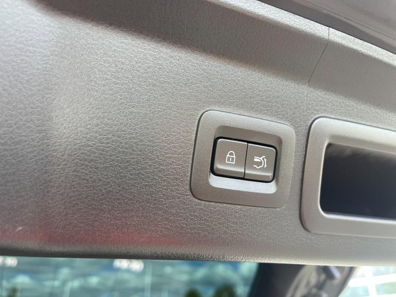 Mazda CX-30 Vehicle Image 17