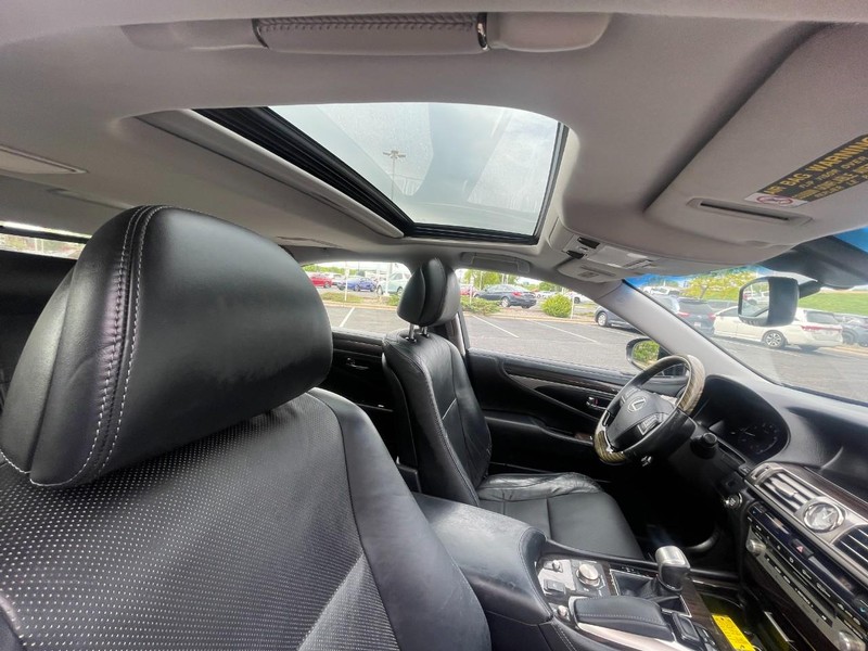 Lexus LS 460 Vehicle Image 07