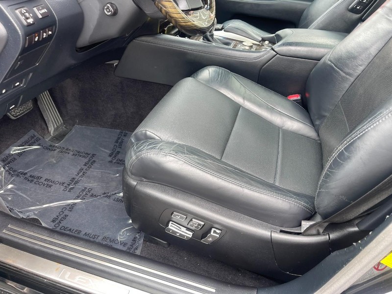 Lexus LS 460 Vehicle Image 19