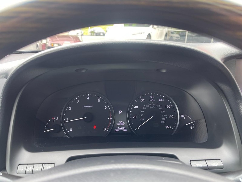 Lexus LS 460 Vehicle Image 26