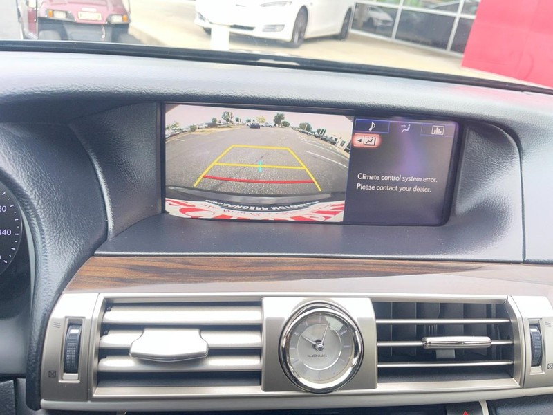 Lexus LS 460 Vehicle Image 29