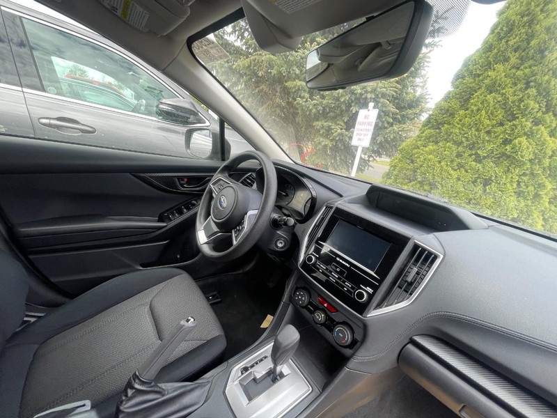 Subaru Crosstrek Vehicle Image 05