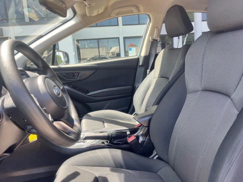 Subaru Crosstrek Vehicle Image 09