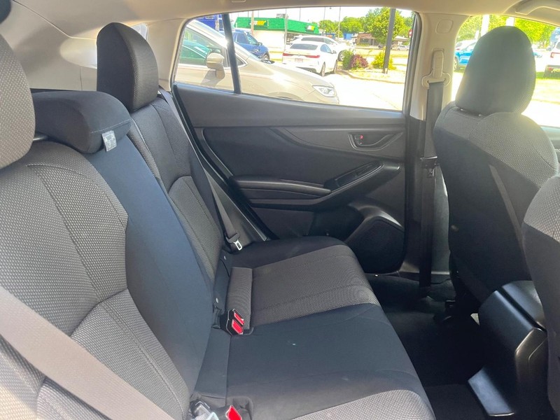 Subaru Crosstrek Vehicle Image 11