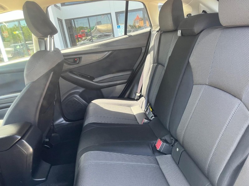 Subaru Crosstrek Vehicle Image 12