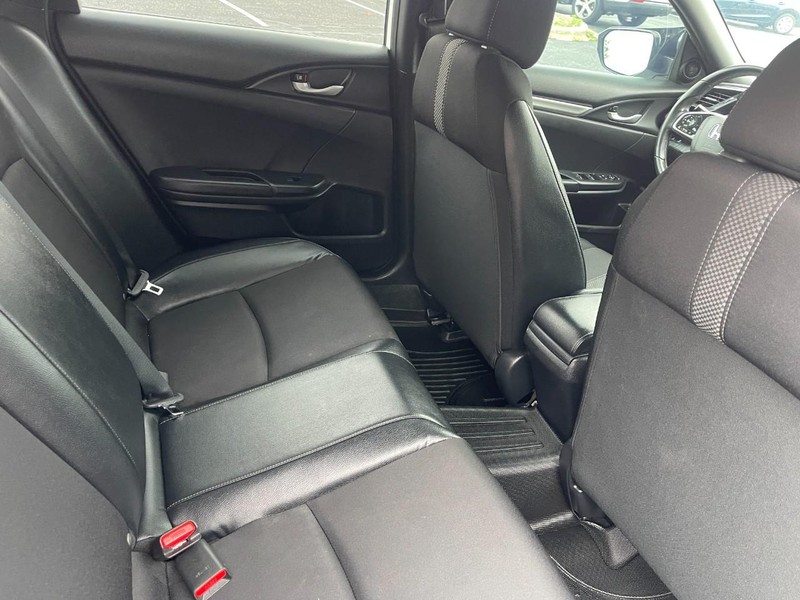 Honda Civic Sedan Vehicle Image 10