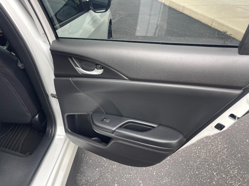 Honda Civic Sedan Vehicle Image 11
