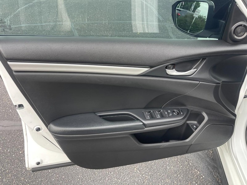 Honda Civic Sedan Vehicle Image 16