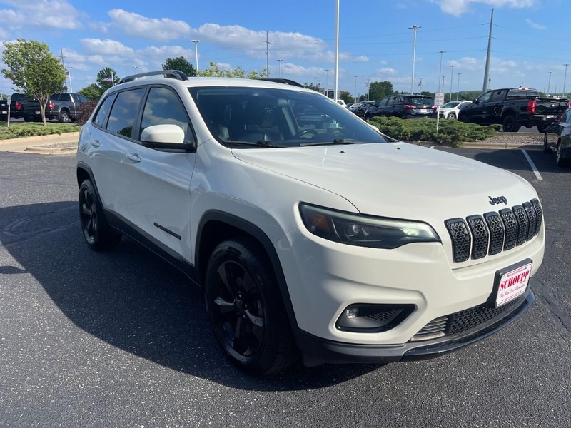 Jeep Cherokee Vehicle Image 02
