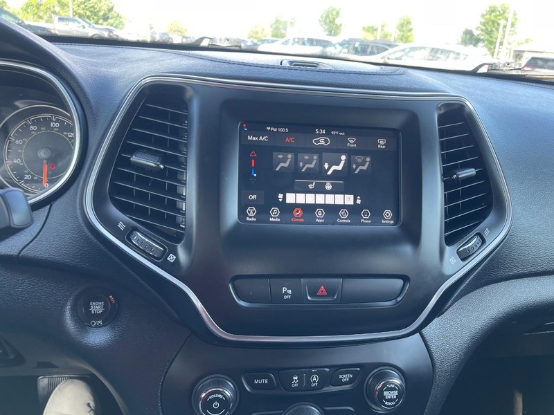 Jeep Cherokee Vehicle Image 22