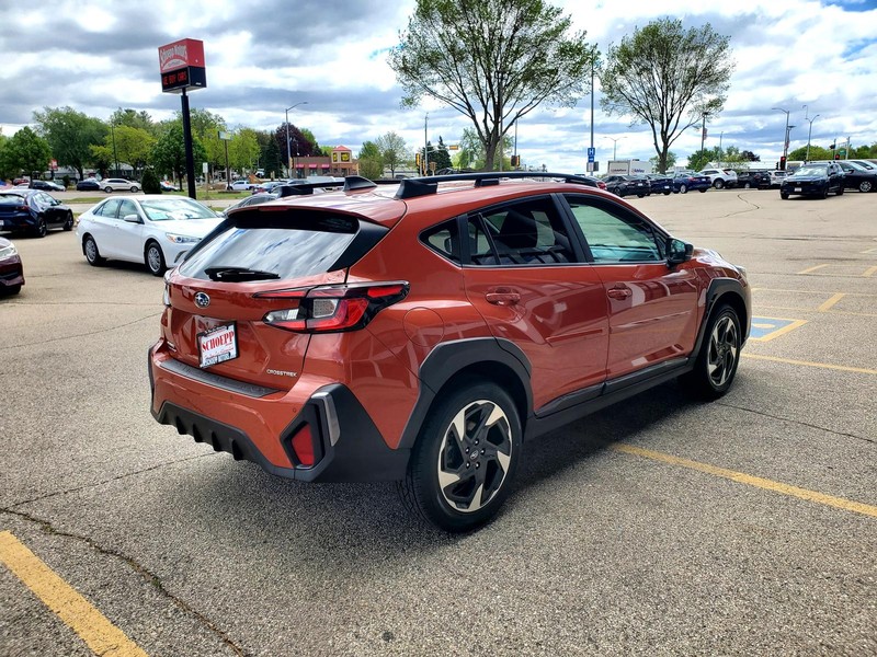 Subaru Crosstrek Vehicle Image 05