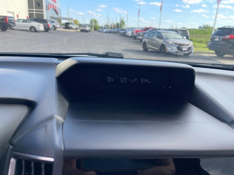 Subaru Impreza Vehicle Image 32