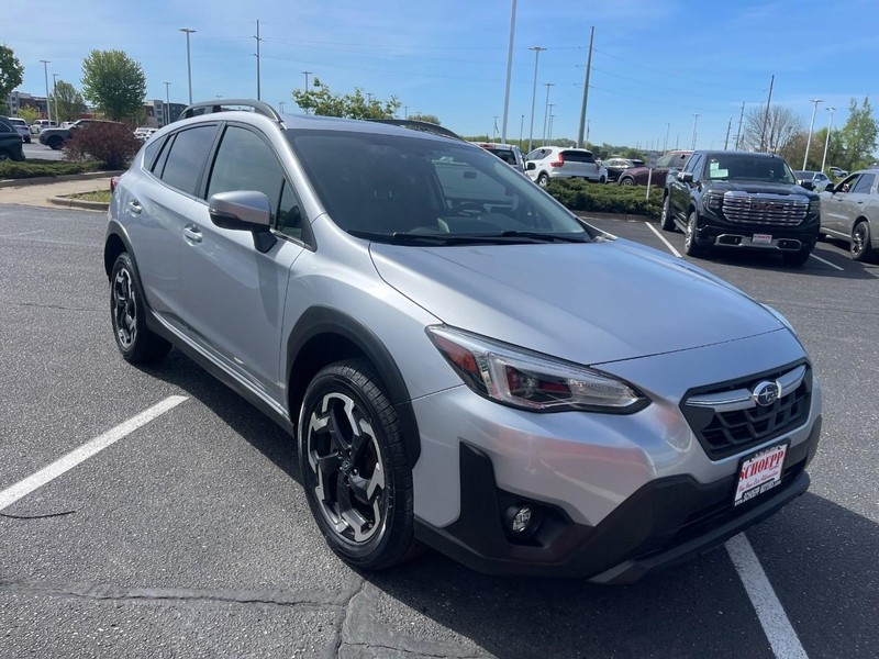 Subaru Crosstrek Vehicle Image 02