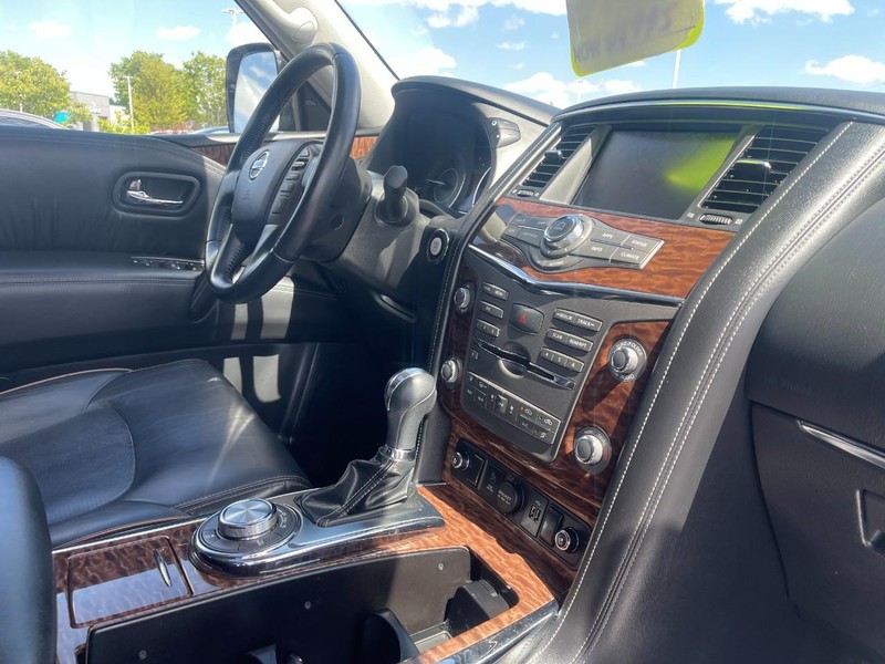 Nissan Armada Vehicle Image 10