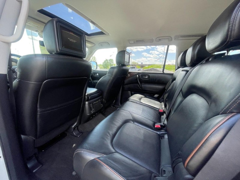 Nissan Armada Vehicle Image 20