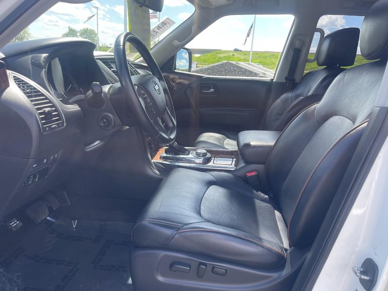 Nissan Armada Vehicle Image 22