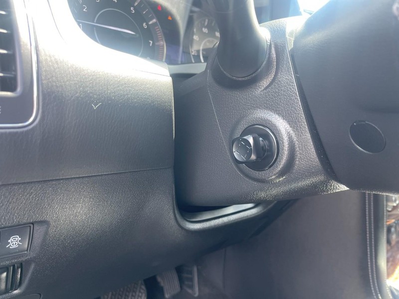 Nissan Armada Vehicle Image 26