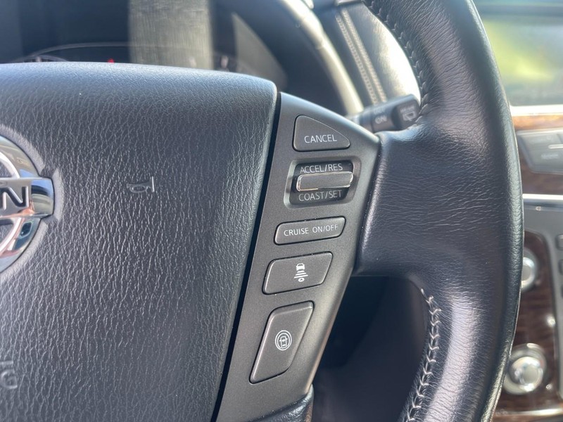 Nissan Armada Vehicle Image 29