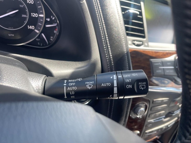 Nissan Armada Vehicle Image 31