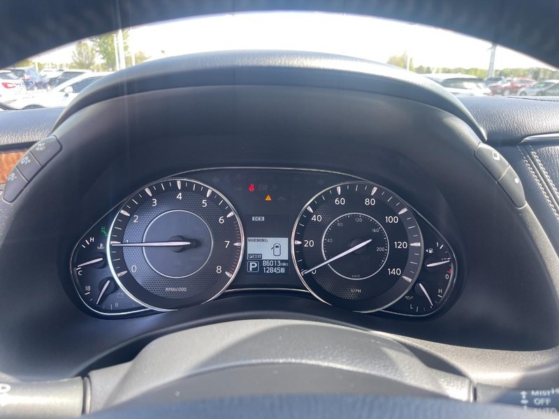 Nissan Armada Vehicle Image 32