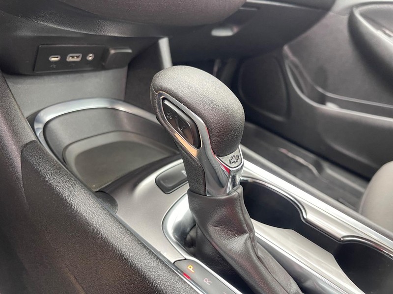 Chevrolet Malibu Vehicle Image 25