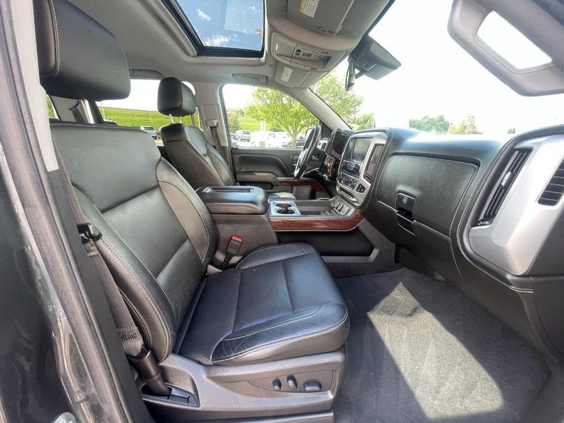 GMC Sierra 1500 Vehicle Image 12