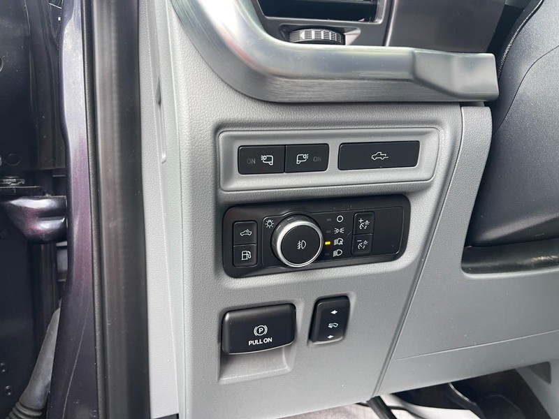 Ford F-150 Vehicle Image 16