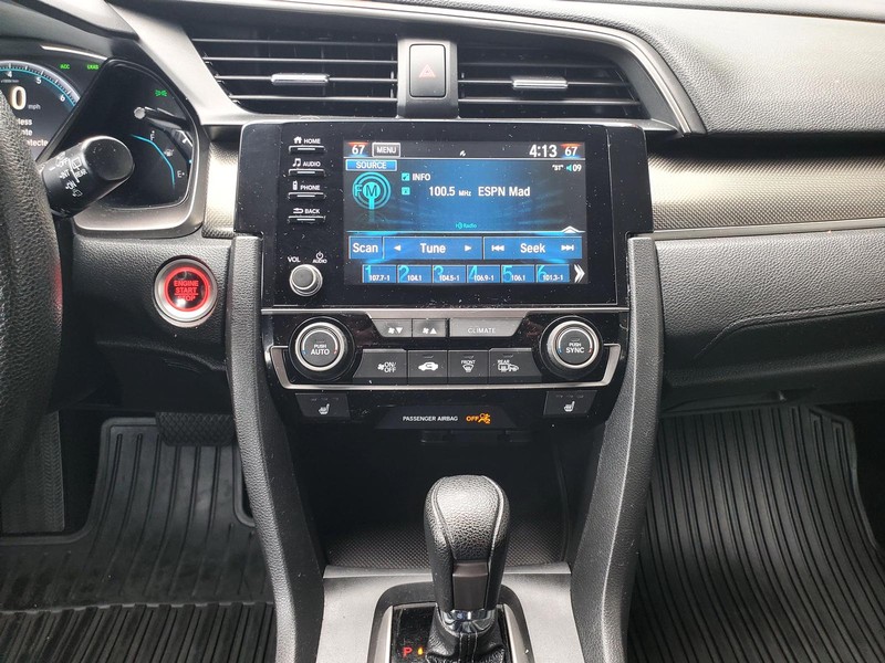 Honda Civic Hatchback Vehicle Image 10