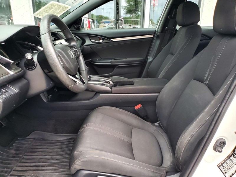 Honda Civic Hatchback Vehicle Image 13