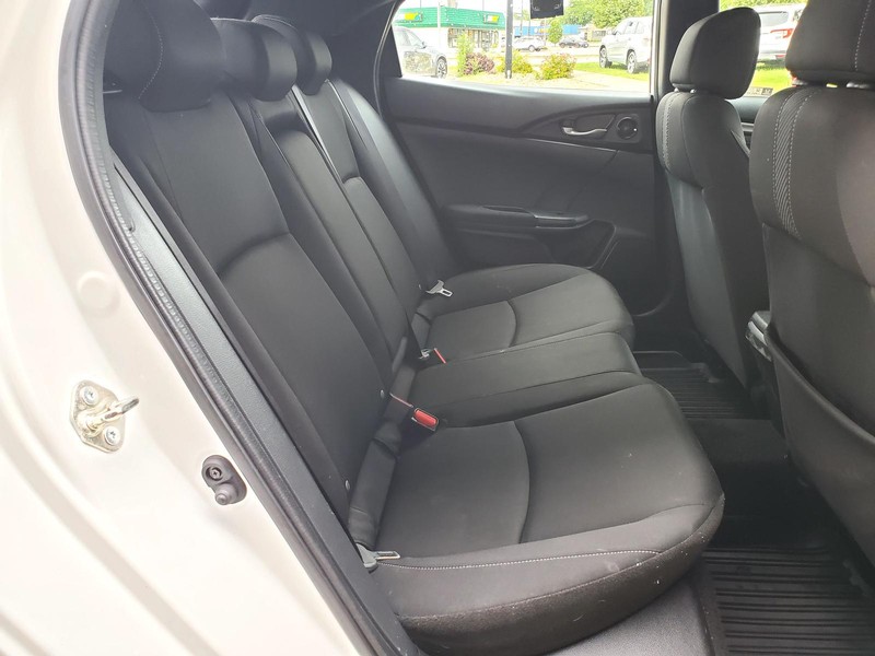 Honda Civic Hatchback Vehicle Image 15