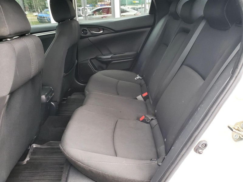 Honda Civic Hatchback Vehicle Image 16