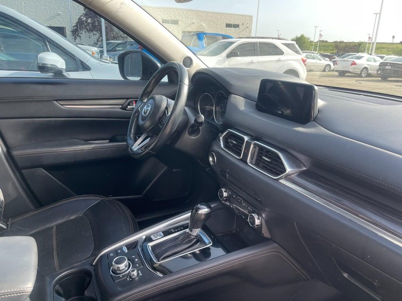 Mazda CX-5 Vehicle Image 02